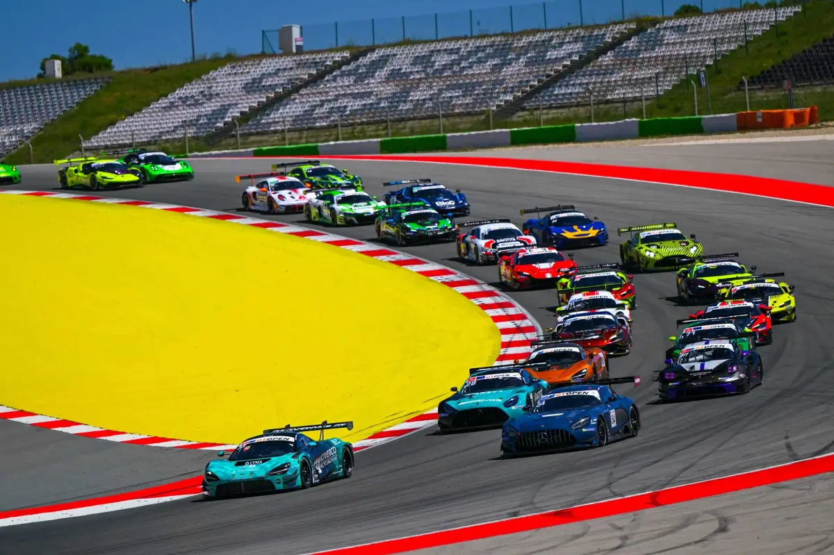 GT-parádé és 40 éves jubileum: Irány a Hungaroring július elején!